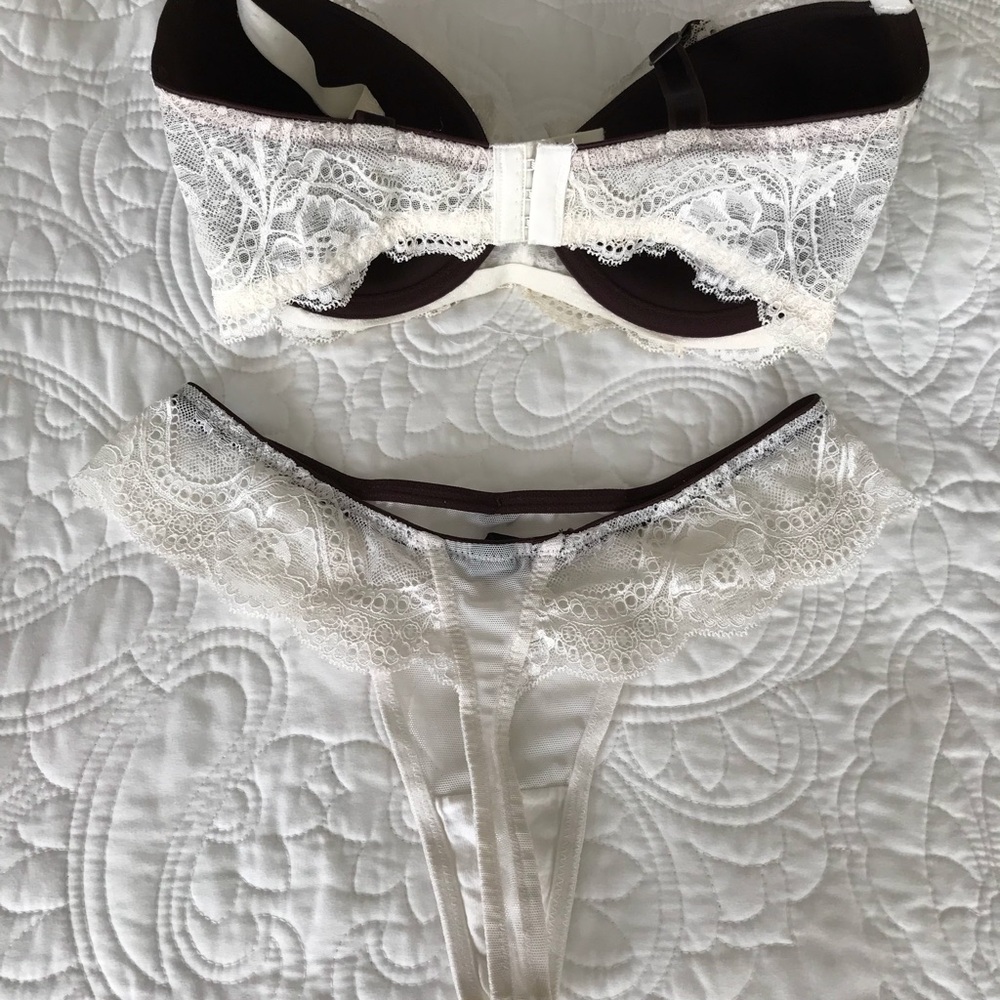 Le Mystere Isabella All Over Lace Bra and Panty Set 32F/Medium - Picture 2 of 11